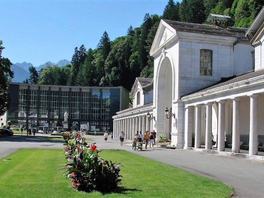 Chez Louise, Appartement T3 A Deux Pas Du Centre Bagnères-de-Luchon Eksteriør billede
